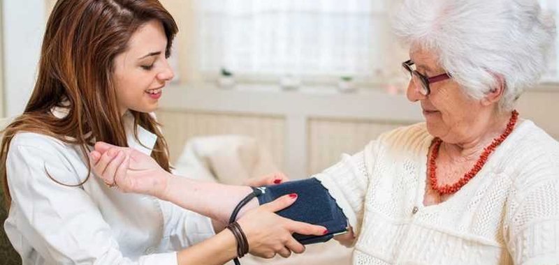 Nurse providing skilled nursing care at home in Kuwait